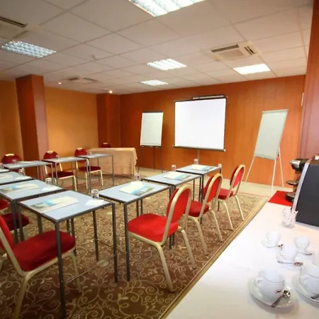 Ξενοδοχείο Castel Vecchio Αζάτσιο