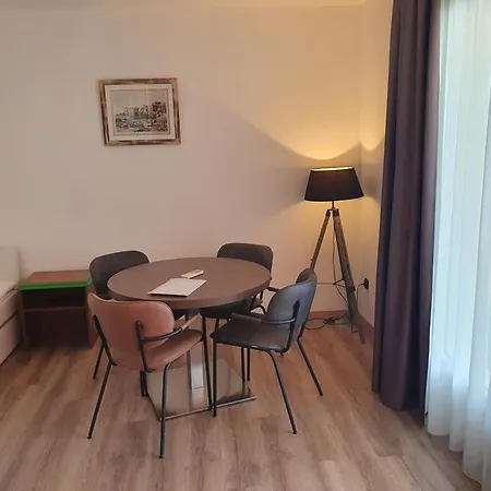 Castel Vecchio 3* אז'אקסיו