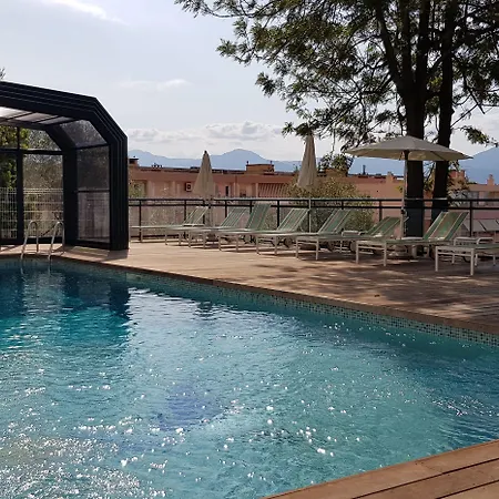 Castel Vecchio Αζάτσιο