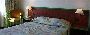 Castel Vecchio Αζάτσιο